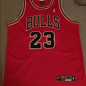 Michael Jordan Chicago Bulls away jersey